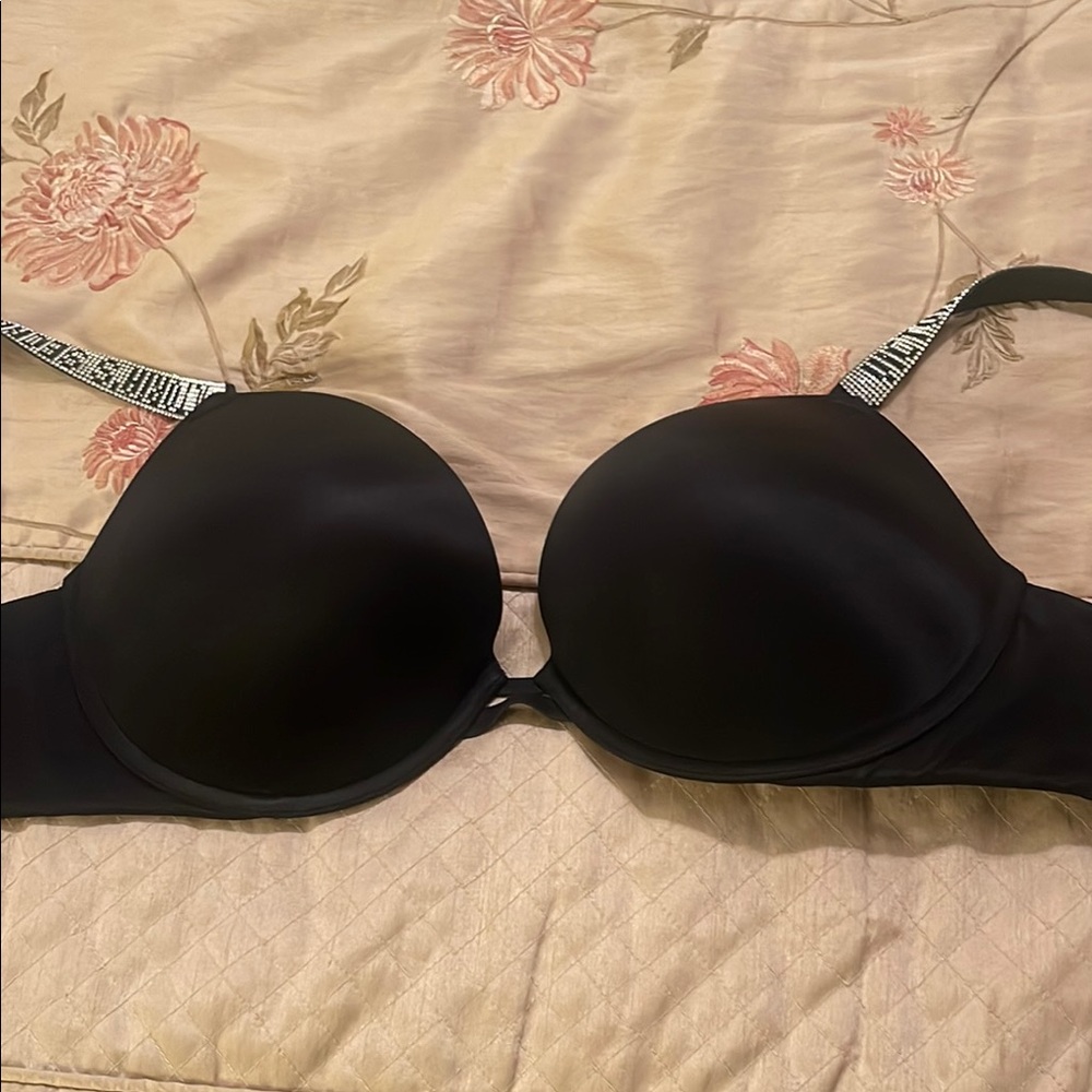 🩷🩷🩷Victorias Secret Very sexy push up bra 🩷🩷🩷